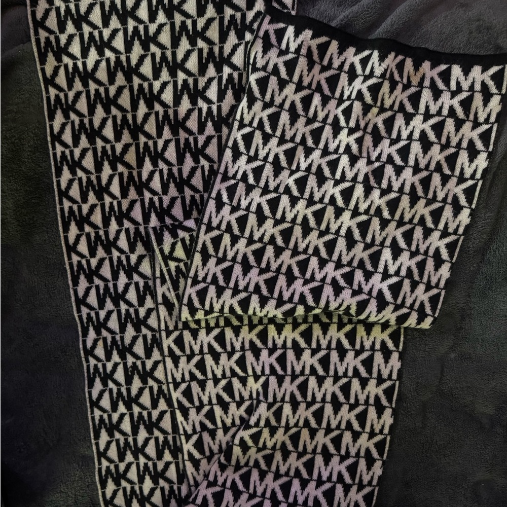 MICHAEL Michael Kors Black and White Scarf